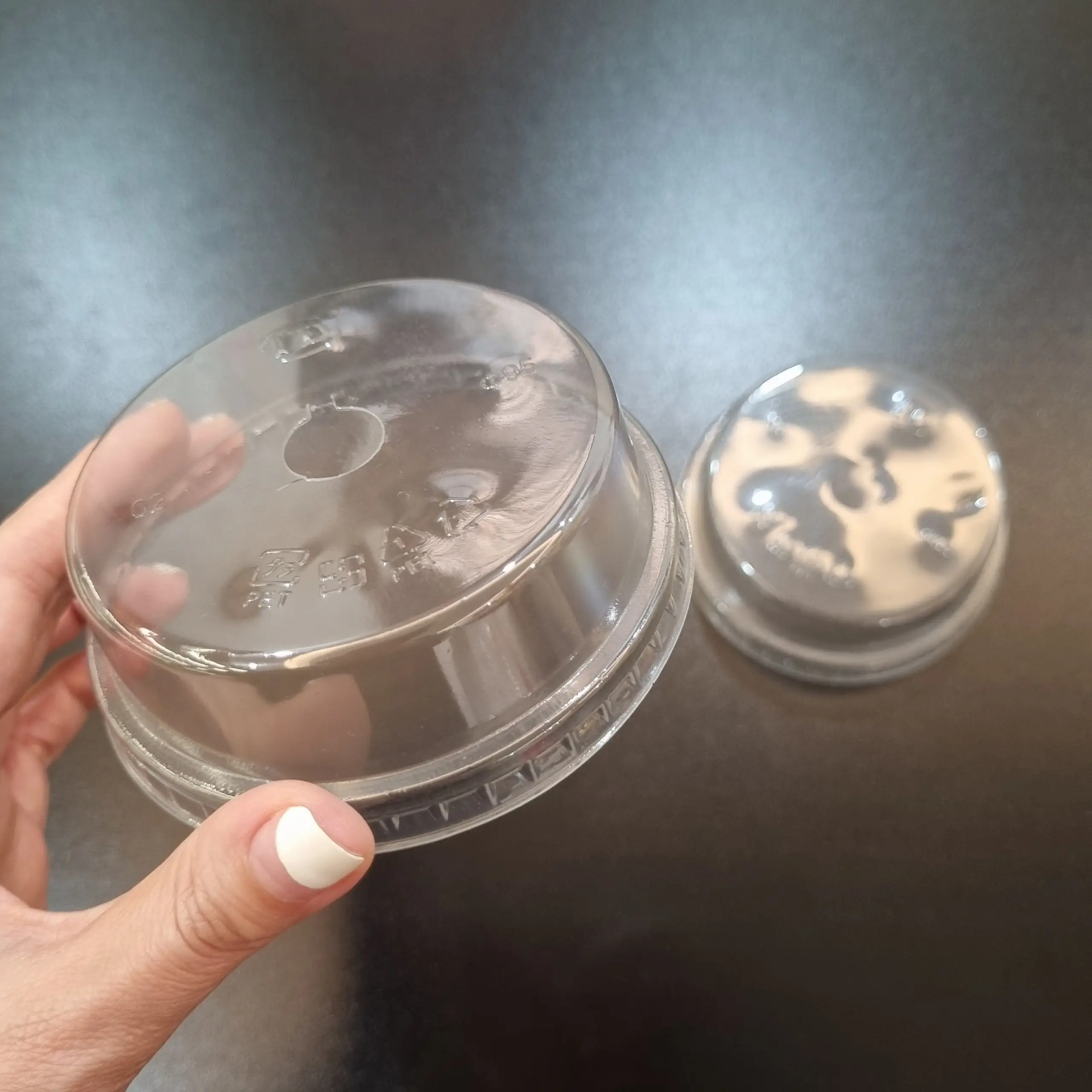 Tien Duc manufacturer Ready to ship Disposable PET PP plastic lids dome flat lids for plastic cups transparent hot selling 2024