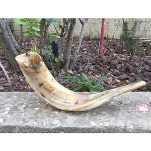 Corne de béliers Shofar pour les Juifs Matériau écologique de béliers et d'agate de corne de mouton - Product Image 1