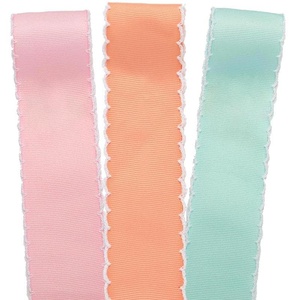 Ruban gros-grain pour bébé, style uni, avec bord festonné - Product Image 4