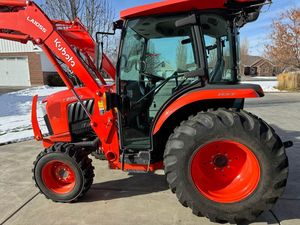 Tracteur Kubota L6060 à Vendre - Tracteur Agricole 4 Roues Motrices avec Chargeur Frontal - Product Image 2