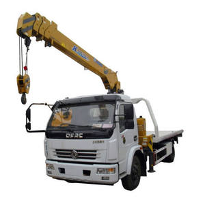 Camión de remolque DONG-FENG 4x2 con transmisión manual diésel en oferta en Japón - Product Image 1