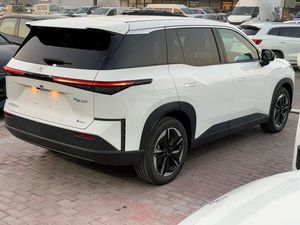 Nuevo/Usado Toyota BZ 3X 2025, SUV/Crossover de 5 plazas con transmisión automática - Product Image 6