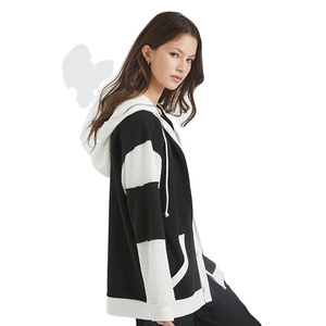 Sweat à capuche zippé intégral décontracté pour femme, tricoté, respirant, avec empiècements, haute qualité, très vendu, chaud pour l'automne - Product Image 3