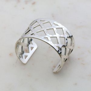 Bracelet jonc ouvert en laiton plaqué argent gravé sur mesure, best-seller, pour femmes, élégant, bijoux de créateur, cadeau - Product Image 4