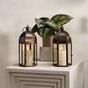 Portavelas de latón marroquí de metal y vidrio en forma de hexágono, linternas para decoración Bohemia Eid o decoraciones de Ramadán - Product Image 1