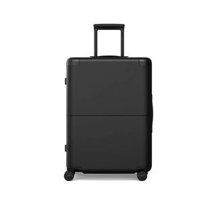 Equipaje de mano negro 24 "| Equipo de viaje elegante y resistente a los arañazos - Product Image 1