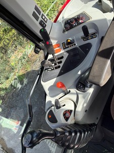 Livraison gratuite pour tracteur Massey 5460 plus chargeur Dyna 4 d'occasion de 2011 à vendre - Product Image 5