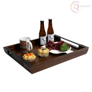 Plateau de service en bois fait main avec surface lisse, idéal pour servir et décorer - Product Image 2