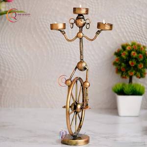 Artisan Touch Vintage Home Decor Métal Votive Tea Light Bougeoirs Unique Bougie Pot avec Abat-jour Antique Décoratif En Laiton - Product Image 1