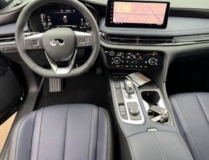 Nouveau QX60s SPORT 2026 – SUV Familial de Taille Moyenne 2.0T Turbo, Boîte Automatique 9 Vitesses, Transmission Intégrale, 7 Places, Essence - Product Image 4