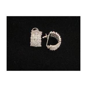 ต่างหูห่วงเพชรสังเคราะห์สีขาวหรูหรา - Product Image 6