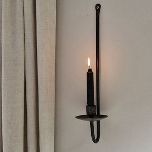 Candelabro de vela de pared de Metal sólido para sala de estar contemporánea que ofrece un acabado reflectante brillante y un brillo elegante - Product Image 5