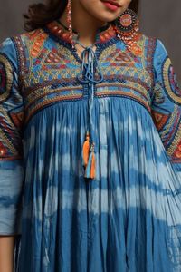 Gestickte ethnische Kleidung Blumen stickerei Designer Dreiviertel ärmel Tee Länge Langes Maxi kleid
