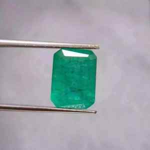 Esmeralda zambiana natural hermoso verde facetado corte piedra preciosa suelta tratamiento calentado para joyería de anillo - Product Image 2