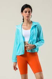 Sweat à capuche froncé à fermeture éclair pour femmes, protection UV, anti-rides et respirant, dernière collection blanchie Aqua - Product Image 4