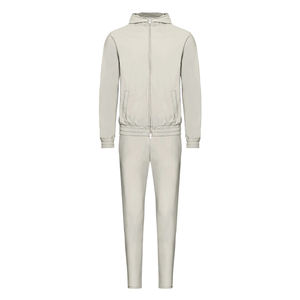 Vente en gros de survêtements d'été avec logo personnalisé blanc survêtements respirants pour hommes survêtements fabrication de survêtements pour hommes logo personnalisé - Product Image 6