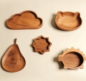 Assiette de service ronde en bois poli, moderne, luxueuse et écologique, très vendue pour la maison, les hôtels, les restaurants, les fêtes et les cafés - Product Image 4