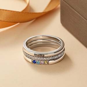 Ensemble de 3 bagues personnalisées Jeulia avec gravure de nom et quatre pierres de naissance – Cadeau - Product Image 6