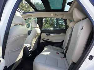 Venta de Temporada 2024: CT4-V Blackwing Fleetwood, Autos Usados Premium, Automático, Volante a la Izquierda, Cuero, Rines de Aleación de Aluminio R18 Oscuros - Product Image 4