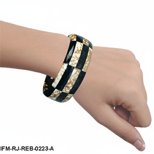 Brazalete Vintage de Resina con Diseño de Tablero de Ajedrez, Brazalete a Rayas con Mosaico Moteado en Negro y Crema para Mujer - Product Image 2