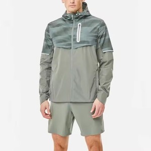Ensemble de survêtement coupe-vent pour homme, personnalisé avec logo, imperméable, léger, en polyester et nylon, pour l'extérieur - Product Image 2