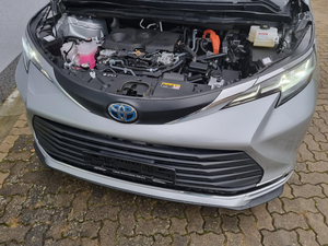 รถโตโยต้าเซียนน่า XLE ปี 2021 มือสอง สภาพดี เครื่องยนต์ไฮบริด 2.5L I4 F DOHC 16V 182 กิโลวัตต์ (247 แรงม้า) เกียร์อัตโนมัติ น้ำมัน/ไฟฟ้า 7 ที่นั่ง ระยะทาง 6,000 กม. - Product Image 6