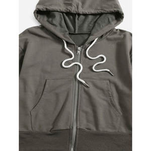 Conjunto de 2 Piezas de Sudadera con Capucha y Pantalones Cortos con Logotipo Personalizado para Mujer, Sudadera Corta con Cremallera y Pantalones Cortos Deportivos, Venta al por Mayor OEM ODM - Product Image 3