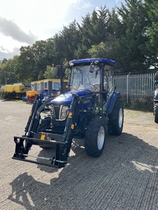 Tractor LOVOL M554 TB-2 de 55 CV con cabina automática, 4x4, cargador frontal, bomba de engranajes esencial, motor de engranajes, cojinete de motor - Product Image 5