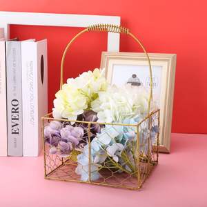 Cesta de Flores para Niña de las Flores en Oro Champán: Decoración de Boda (Imperfecta) - Product Image 6