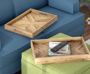 Plateau de service en bois à double poignée avec structure solide et ton chaud conçu pour la cuisine ou le comptoir - Product Image 3