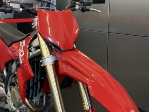 Precio rápido para la nueva motocicleta de aventura Ducati Desmo450 M/X Factory 2026 para adultos, con 3 años de garantía, lista para exportación. - Product Image 5