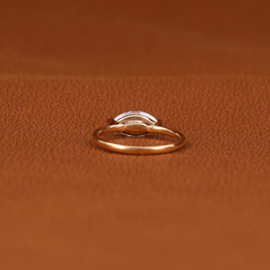 Anillo de bodas clásico de oro amarillo de 18 quilates con ajuste de garra elegante solitario corte Marquesa diamante cultivado en laboratorio certificado IGI - Product Image 3