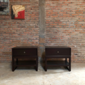 Table de chevet moderne, rangement fonctionnel pour chambre à coucher avec finition en bois raffiné - Product Image 2