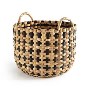 Handwoven Karlata Round Water Hyacinth Basket for Clothing Storage - 2025 Wholesale by Tienphong - Product Image 4