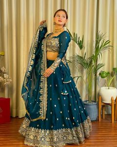 Tinh khiết Fox georgette thêu thiết kế lehenga choli hiện đại Ấn Độ váy cưới ren hoa váy phụ nữ cổ điển dài bên - Product Image 2