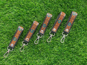 ห่วงโซ่คล้องข้อมือหนังสลักลายดอกไม้ทำจากหนังอุปกรณ์เสริมน่ารัก - Product Image 4