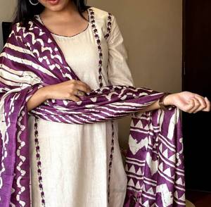 Material de algodón Khadi Kurtis confeccionados étnicos indios con pantalón de trabajo bordado y conjunto Dupatta para 2025 - Product Image 5