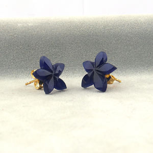 Hot sale natural <b>blue</b> sodalite carved flower shape <b>studs</b> <b>earring</b> brass 18k gold plated wholesale affordable price women <b>studs</b> - Product Image 3