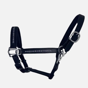 Licou de cheval en cuir anglais noir avec rembourrage doux de vache cousu et cristaux ronds décoratifs licou de course de chevaux fantaisie - Product Image 2