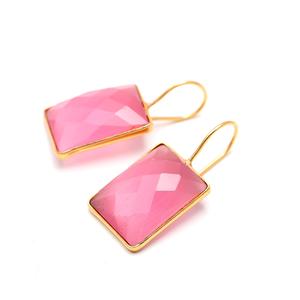 ต่างหู monalisa สีชมพูทำด้วยมือตัดเป็นรูปสี่เหลี่ยมผืนผ้าพลอยสีชมพูชุบทองต่างหู monalisa - Product Image 1