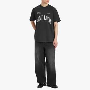 เสื้อยืด DTF โอเวอร์ไซซ์สีดำ | เสื้อ320คอตตอน100% French Terry GSM Crewneck | เสื้อยืดกราฟิกย้อนยุค | เครื่องแต่งกายแนวสตรีทพรีเมียม & แฟชั่นในเมือง - Product Image 4