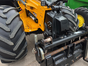 Chargeuse sur pneus télescopique JCB TM420S 173 CV, chargeuse agricole articulée, capacité de levage de 4,1 tonnes, à vendre - Product Image 2