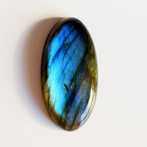 Magnífica piedra preciosa de labradorita azul, con reverso plano, pulida, de forma ovalada, con destellos azules, cabujón de labradorita para la elaboración de joyas. - Product Image 5