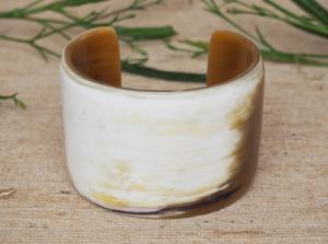 Bracelets en corne de buffle naturelle, fabrication artisanale de bijoux en corne de buffle - Product Image 3