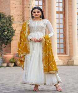 Rich Look Rayon New Arrival Daily Wear Top Pant Dupatta Set con Pearl Work Festival Wear Salwar Dupatta Set con - Product Image 1