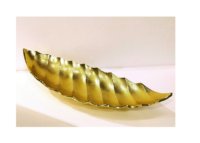 Plateau en aluminium finition or Art Déco en forme de feuille, artisanat décoratif pour table centrale avec motif végétal, artisanat métallique pour usage domestique