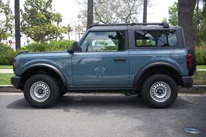 Ford Bronco SUV 2022 con Techo Solar, Faros Delanteros, Cámara Trasera 360, Asientos Eléctricos - Product Image 5