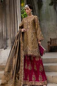 Lehenga Choli Anarkali de luxe, lourdement brodé, pour femmes, look de mariée chic, tenue de mariage, maxi - Product Image 2