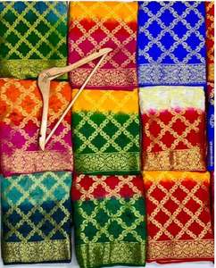 Elegante Sari Bandhani de Seda Artística para Festivales, Sari Bandhani de Seda Artística Especial para Navratri en Oferta por el Proveedor - Product Image 4