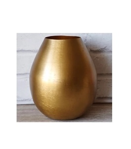 Vente en gros de vase à fleurs simple en aluminium et fer pour décoration de table style design côtier pour la maison, hôtel et restaurant - Product Image 1